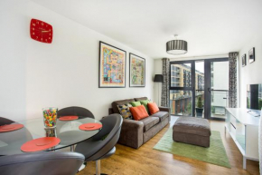 Beautiful, Secure, 2-bedroom Canal-side Apartment